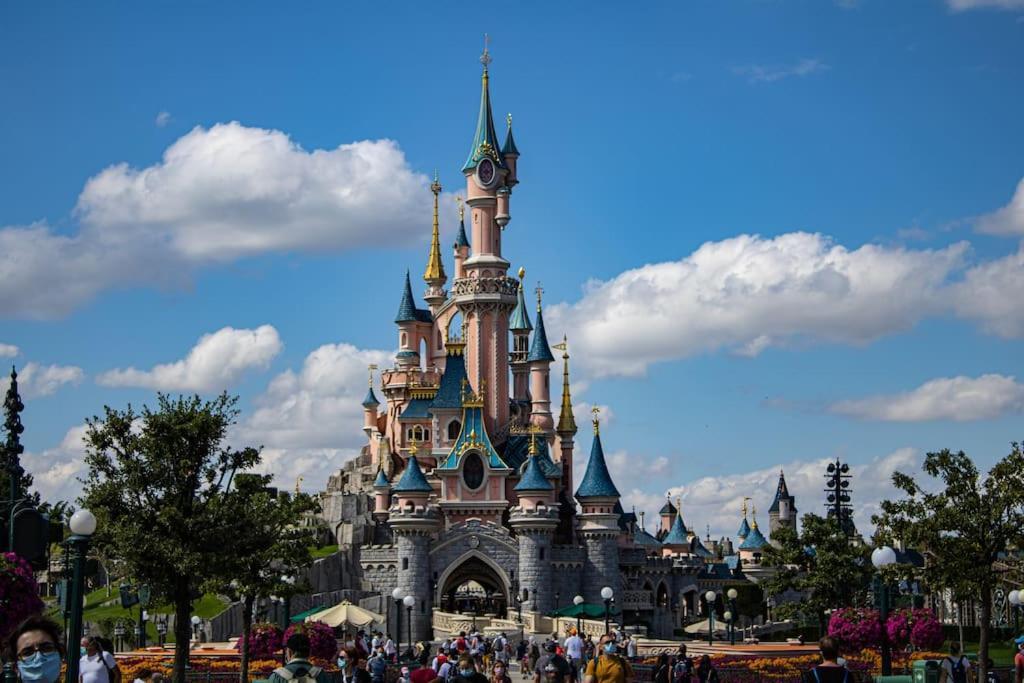 World Of Lovers *Paris*Disney* Bussy-Saint-Georges Ngoại thất bức ảnh